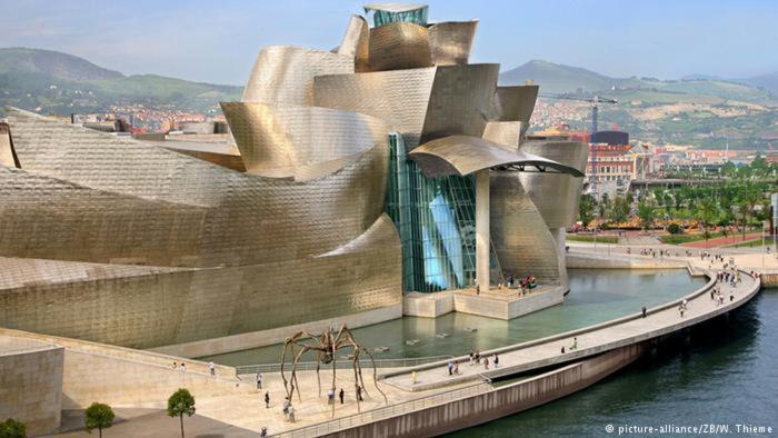 Lux Cityhall + Parking Bilbao Eksteriør billede